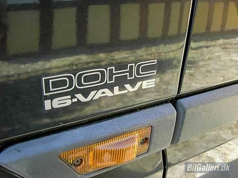 Mazda 323F *Solgt* billede 7