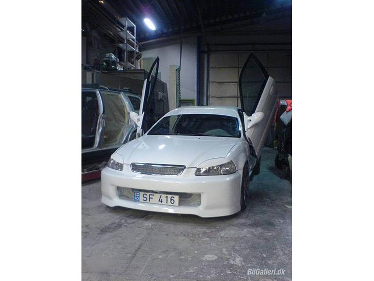 {{currentPhoto.altText}} billede {{currentPhoto.number}}