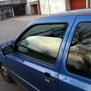 VW Golf 1,8 Solgt