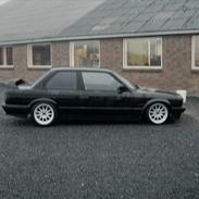 BMW E30 2,7 coupe