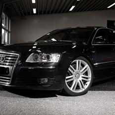 Audi A8 6,0 W12 (STJÅLET)
