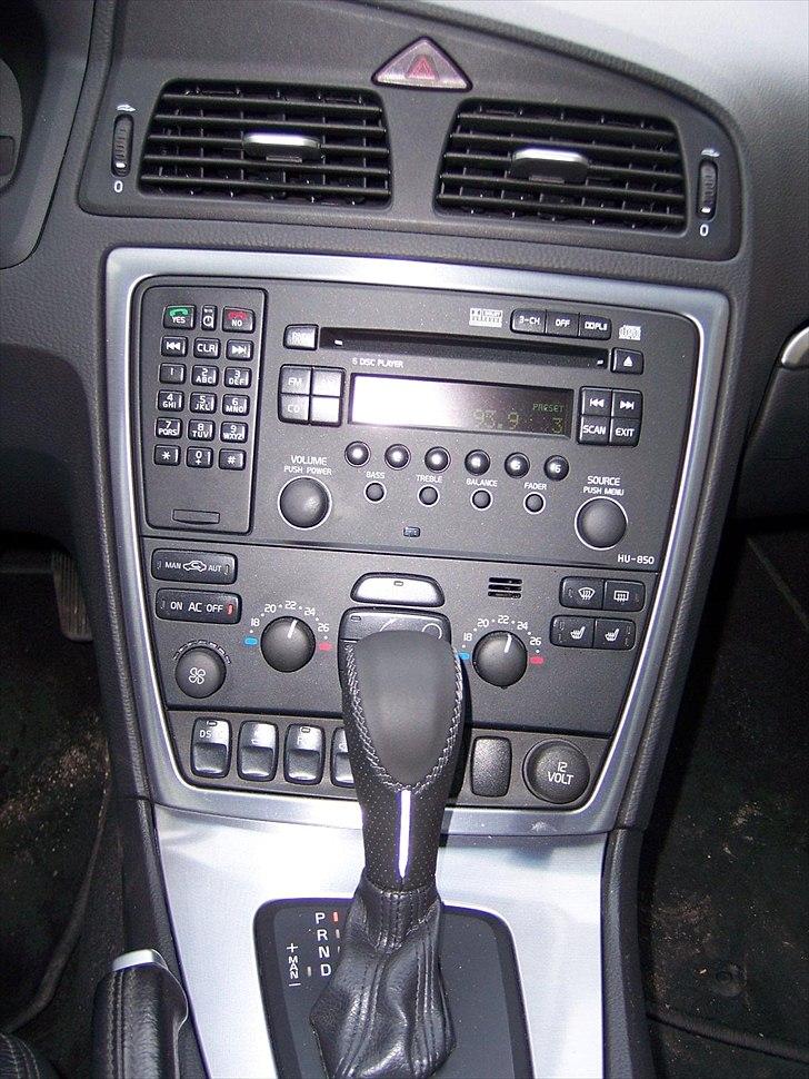 Volvo S60 D5 faceliftet til -07 Solgt - Ny gearknop billede 13