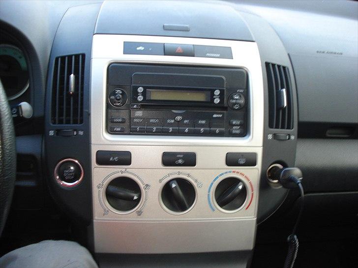 Toyota Corolla Sportsvan - Org Toyota 2-Din radio billede 6