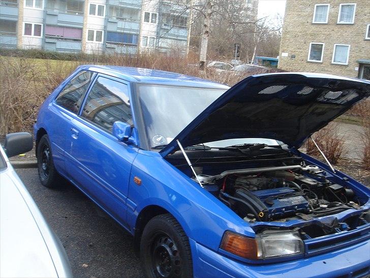 Mazda 323 4wrd turbo " SOLGT" billede 16