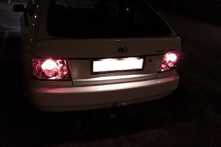 Toyota Corolla E10 1.3 Xli. (skrottet) - De nye baglygter :P billede 16