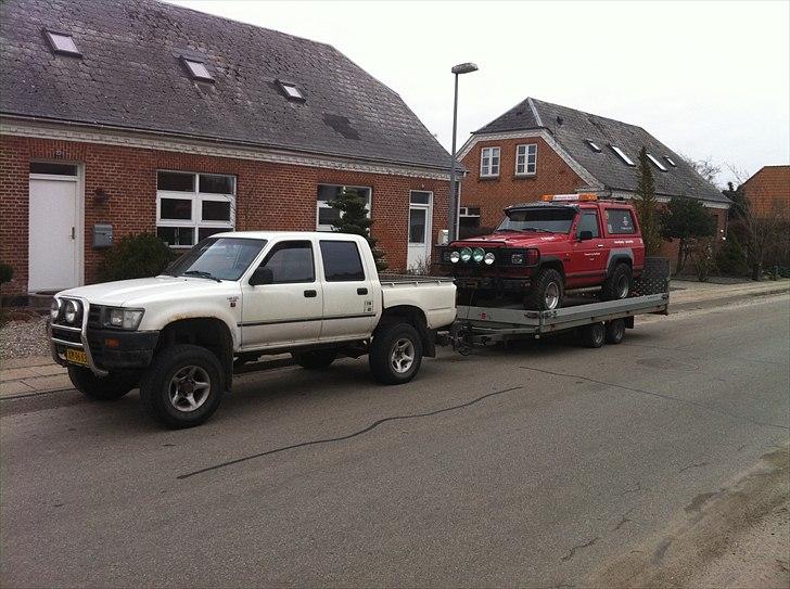 Datsun patrol 3.3 turbo  - så skulle trolden ud og og have lavet rust inden den kan blive synet og få nr. plader på igen billede 8