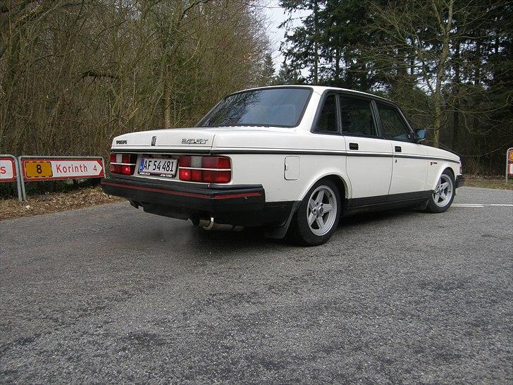 Volvo 240 GLT  billede 2