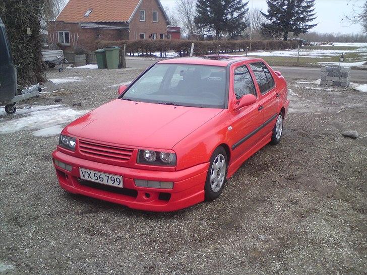 VW vento 1,8 CLX (DØD) billede 1