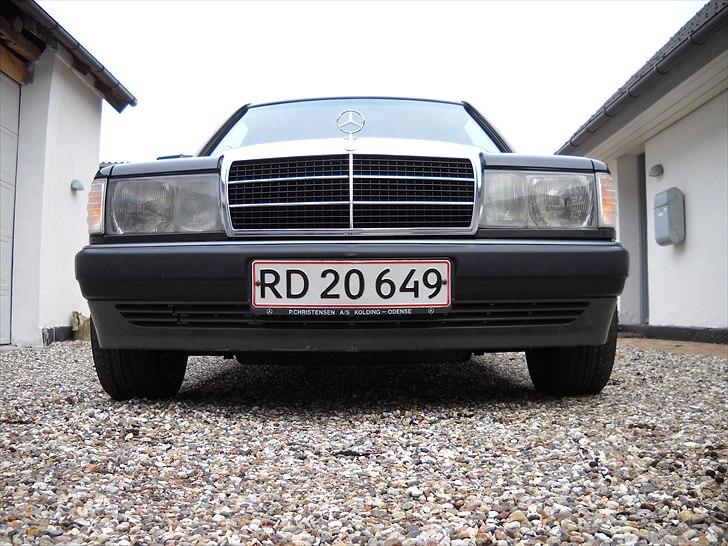 Mercedes Benz W201 190E 2,6 "Baby-Benz" SOLGT billede 2