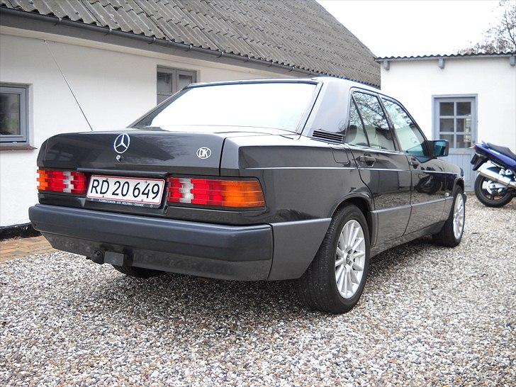 Mercedes Benz W201 190E 2,6 "Baby-Benz" SOLGT billede 4