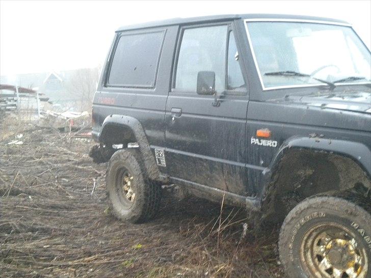 Mitsubishi Pajero død billede 3