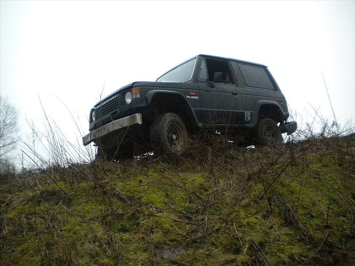 Mitsubishi Pajero død billede 5