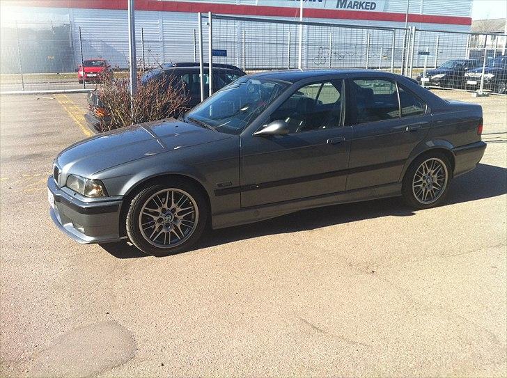 BMW E36 320i *SOLGT* billede 2