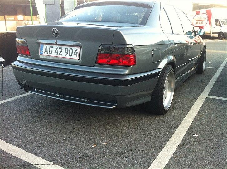 BMW E36 320i *SOLGT* billede 3