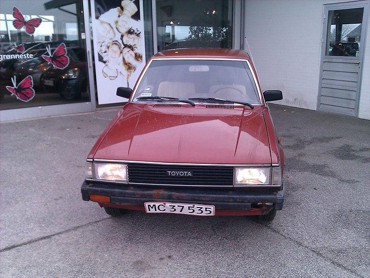 Toyota             Corolla KE70  billede 2