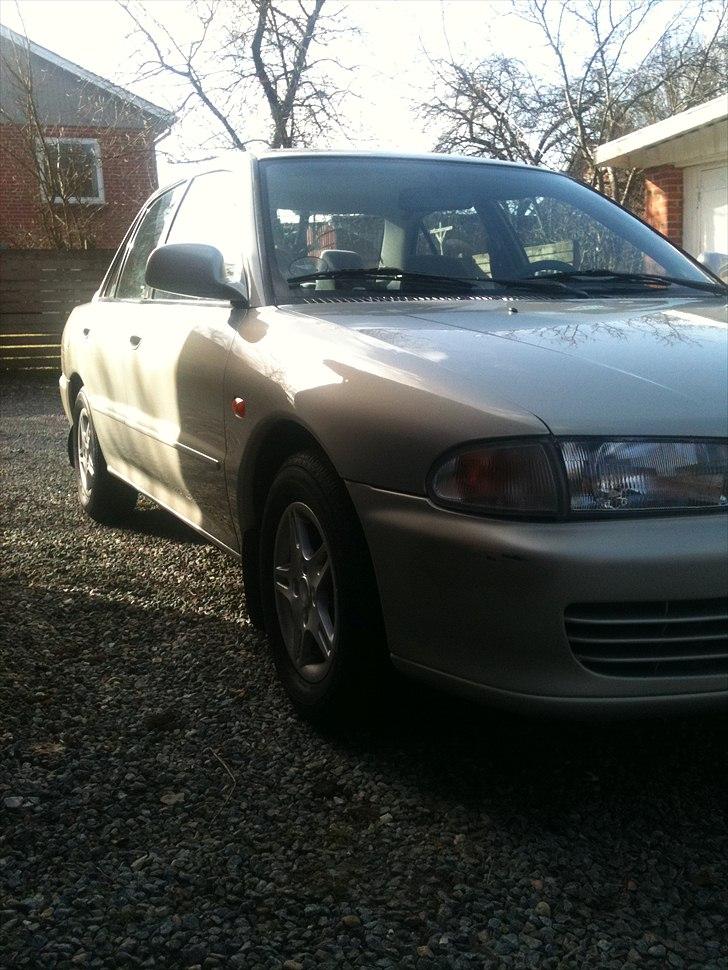 Mitsubishi Lancer GLXi *DØD* billede 4