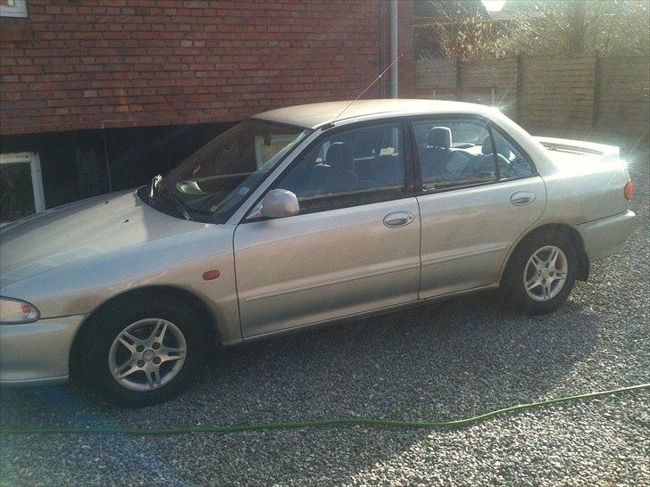 Mitsubishi Lancer GLXi *DØD* billede 5