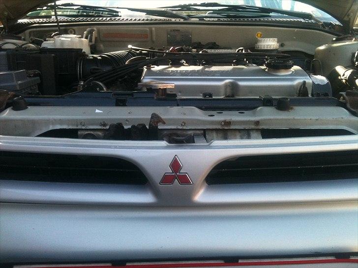 Mitsubishi Lancer GLXi *DØD* billede 8