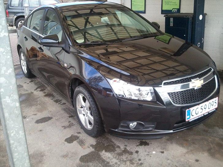 Chevrolet cruze LS billede 2
