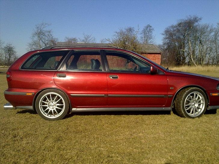 Volvo V40 1,8 16v (SOLGT) - Sænket (40/40) med de nye fælge og uden tonede ruder billede 12