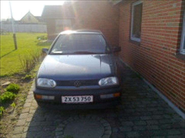 VW golf 1,8 solgt billede 1