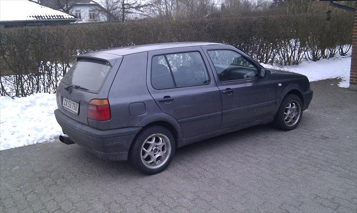 VW golf 1,8 solgt billede 3