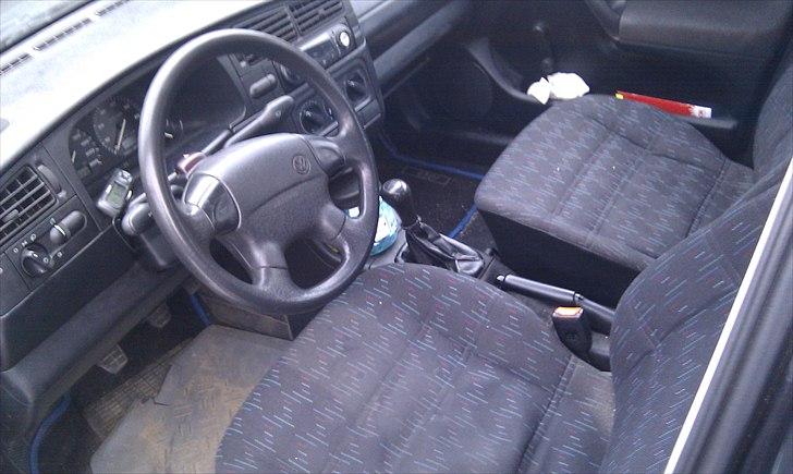 VW golf 1,8 solgt billede 4