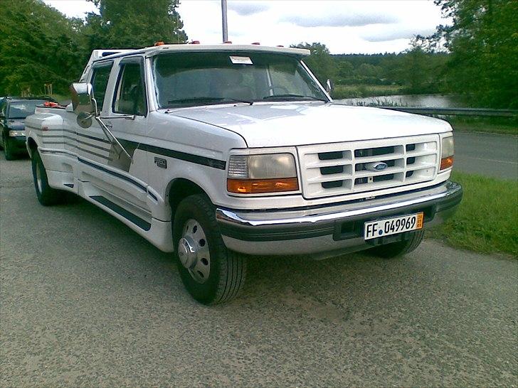 Ford F350 Crew Cab Dually billede 3