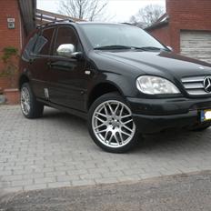 Mercedes Benz ML 230 