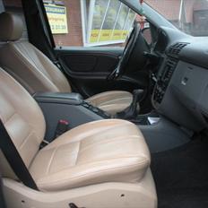 Mercedes Benz ML 230 