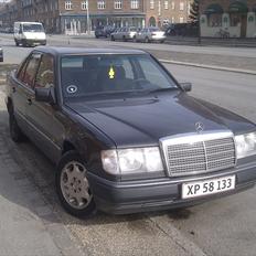 Mercedes Benz E klasse 300D AUT  (TDL. BIL)