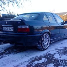 BMW 323i M-Tech