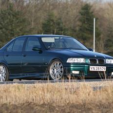 BMW 323i M-Tech