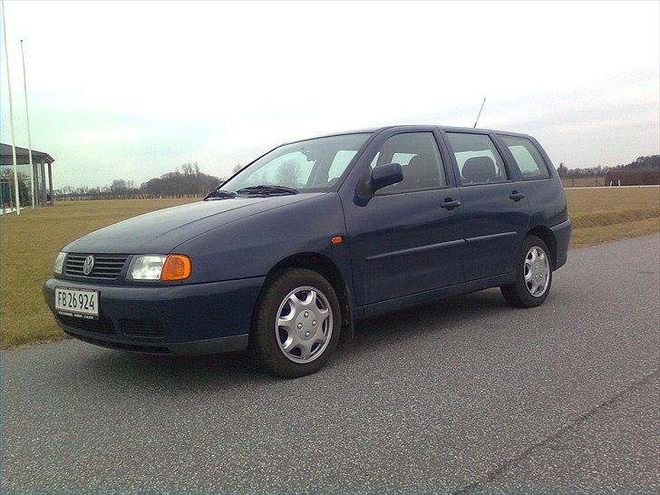 VW POLO Variant - Altså de der blinklys er fandme vamle. Så skal ha fundet nogen i hvide. billede 1