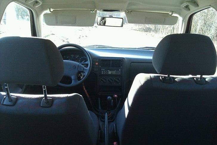 VW Polo 6N 1,6 5 døre. 1998. (SOLGT) billede 3