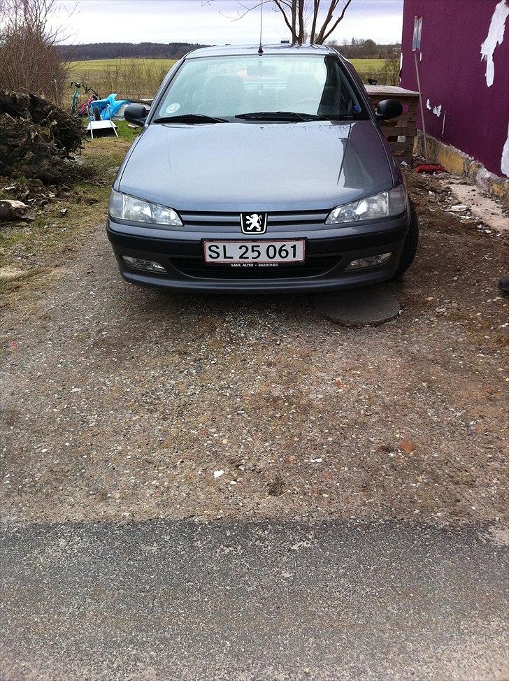 Peugeot 406 billede 2