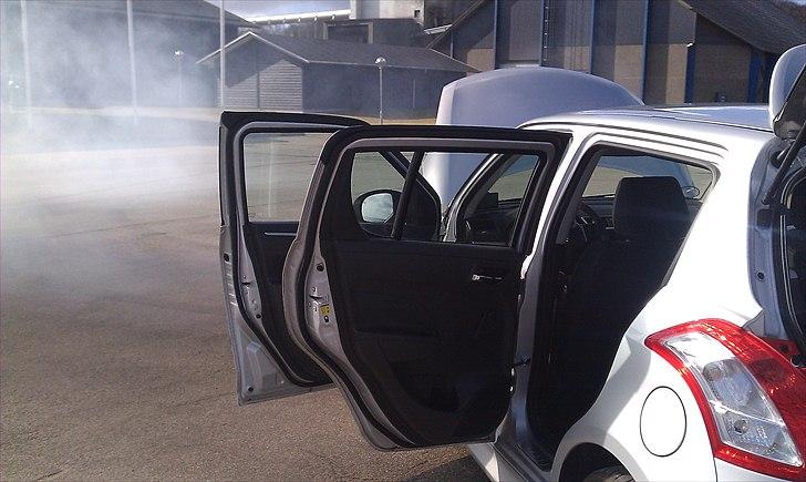 Suzuki SWIFT billede 6