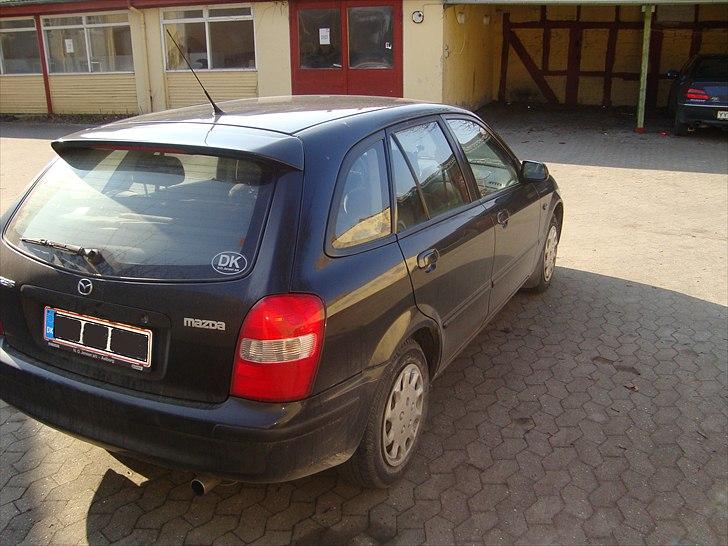 Mazda 323F BJ billede 4