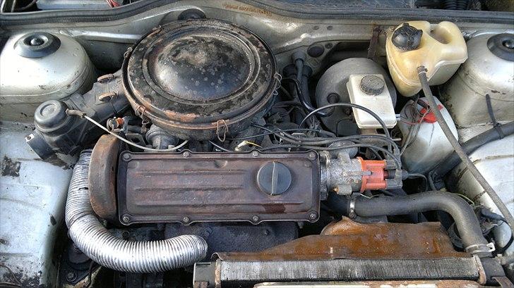 VW Polo classic C - der trænger lige til at blive shinet lidt op i "maskinhallen" billede 6