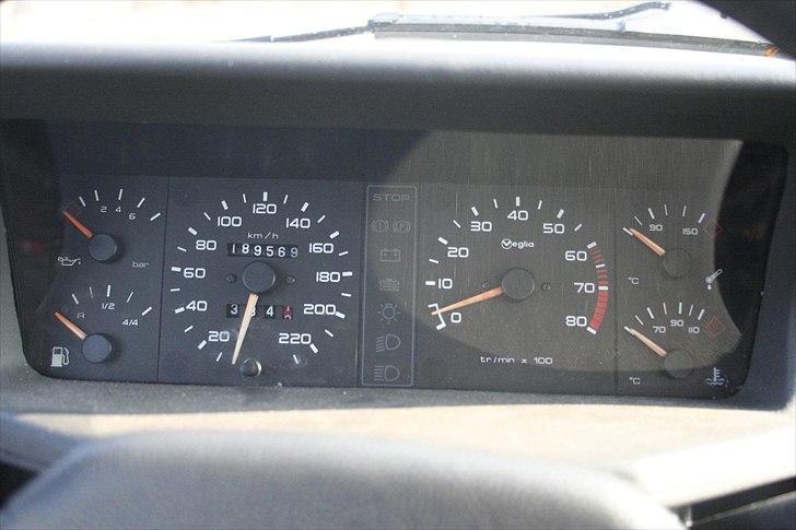 Peugeot 205 1.9 gti mi16 billede 12