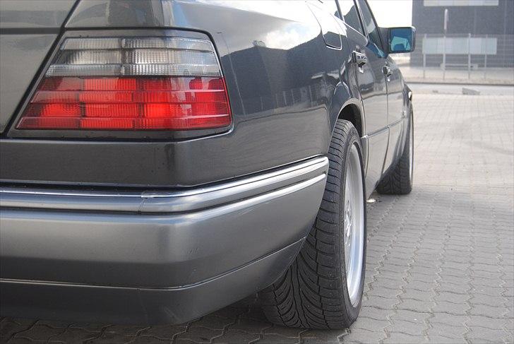 Mercedes Benz E220 (skulle aldrig ha solgt den) billede 4