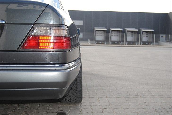 Mercedes Benz E220 (skulle aldrig ha solgt den) billede 6