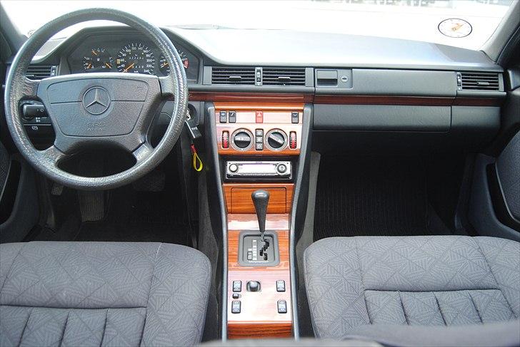 Mercedes Benz E220 (skulle aldrig ha solgt den) billede 10