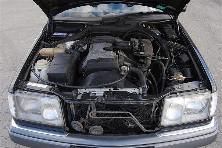 Mercedes Benz E220 (skulle aldrig ha solgt den) billede 12