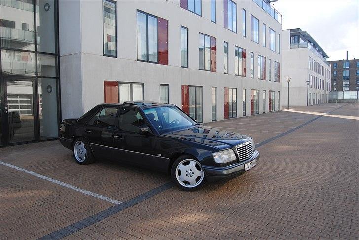 Mercedes Benz E220 (skulle aldrig ha solgt den) billede 15