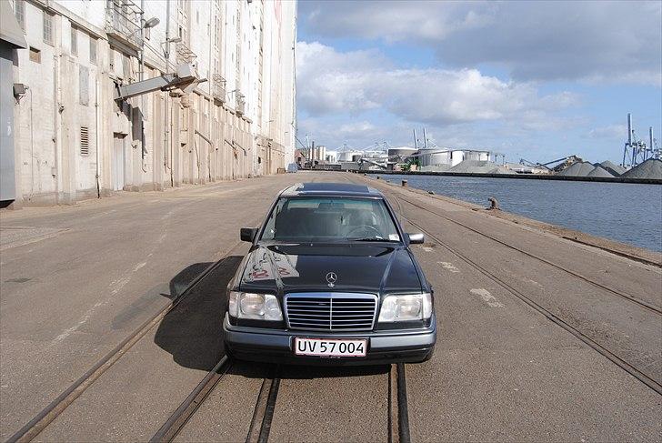 Mercedes Benz E220 (skulle aldrig ha solgt den) billede 17