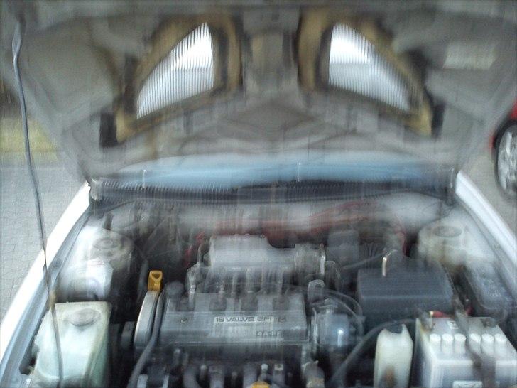 Toyota Corolla GSI SOLGT billede 7