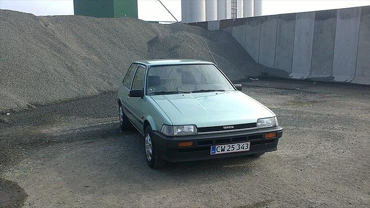 Toyota Corolla 1.3 12V Totalskadet billede 3