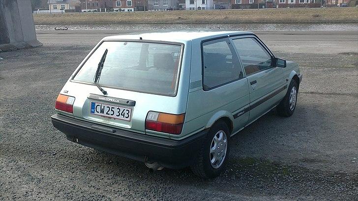 Toyota Corolla 1.3 12V Totalskadet billede 4