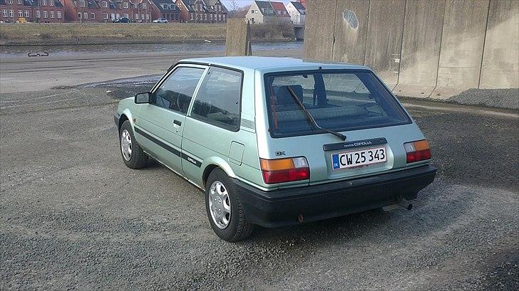 Toyota Corolla 1.3 12V Totalskadet billede 5